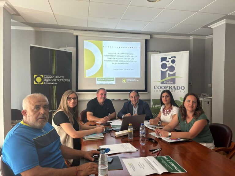 La Junta participa en una jornada formativa para promover la igualdad en las cooperativas agroalimentarias extremeñas