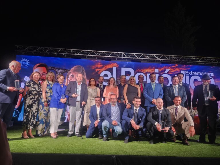 El consejero de Economía reconoce el esfuerzo de los medios de comunicación en transformación digital y anuncia ayudas a empresas por 3 millones de euros para digitalización