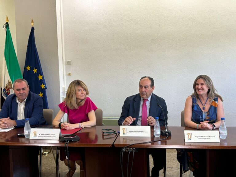 La Junta y la Universidad de Extremadura potencian el sector cooperativo a través de un máster