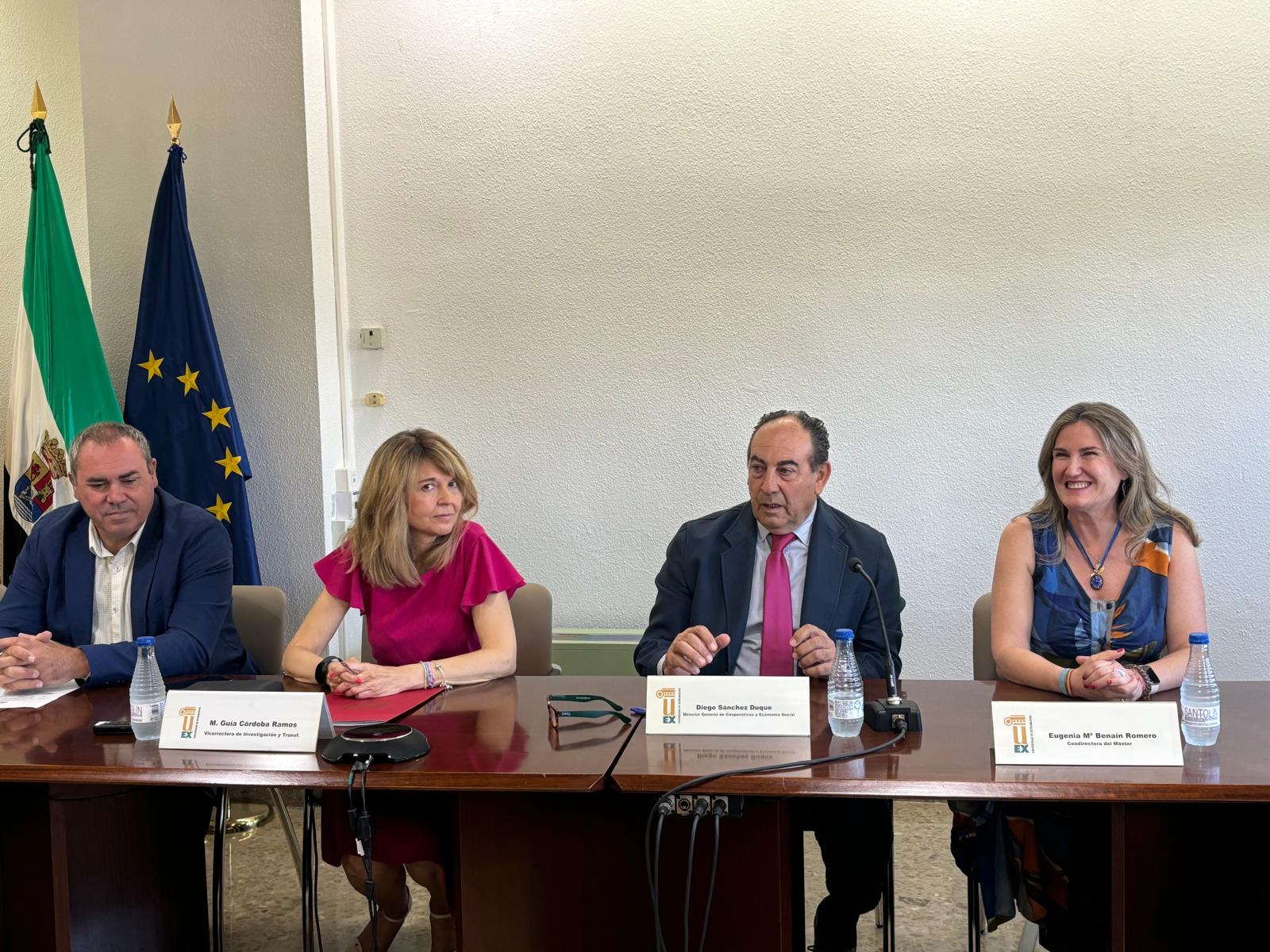 La Junta y la Universidad de Extremadura potencian el sector cooperativo a través de un máster