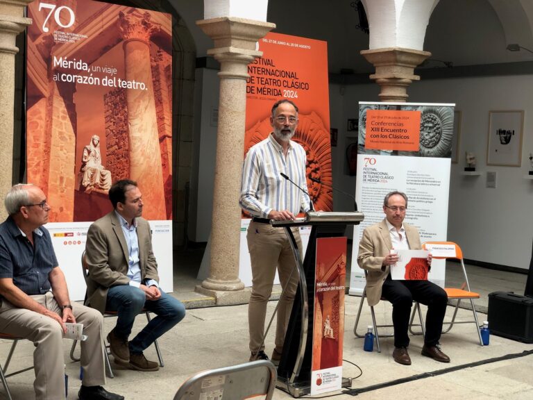 El ciclo de conferencias ‘Encuentro con los clásicos’ pone en valor la apuesta académica del Festival de Mérida