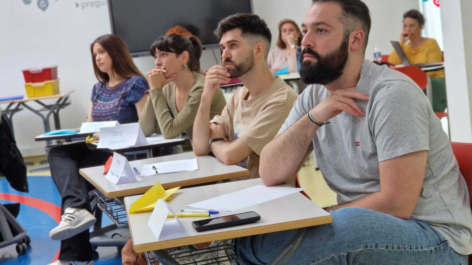 El DOE publica la convocatoria de las becas universitarias complementarias para el curso 2023/24 por importe de un millón de euros