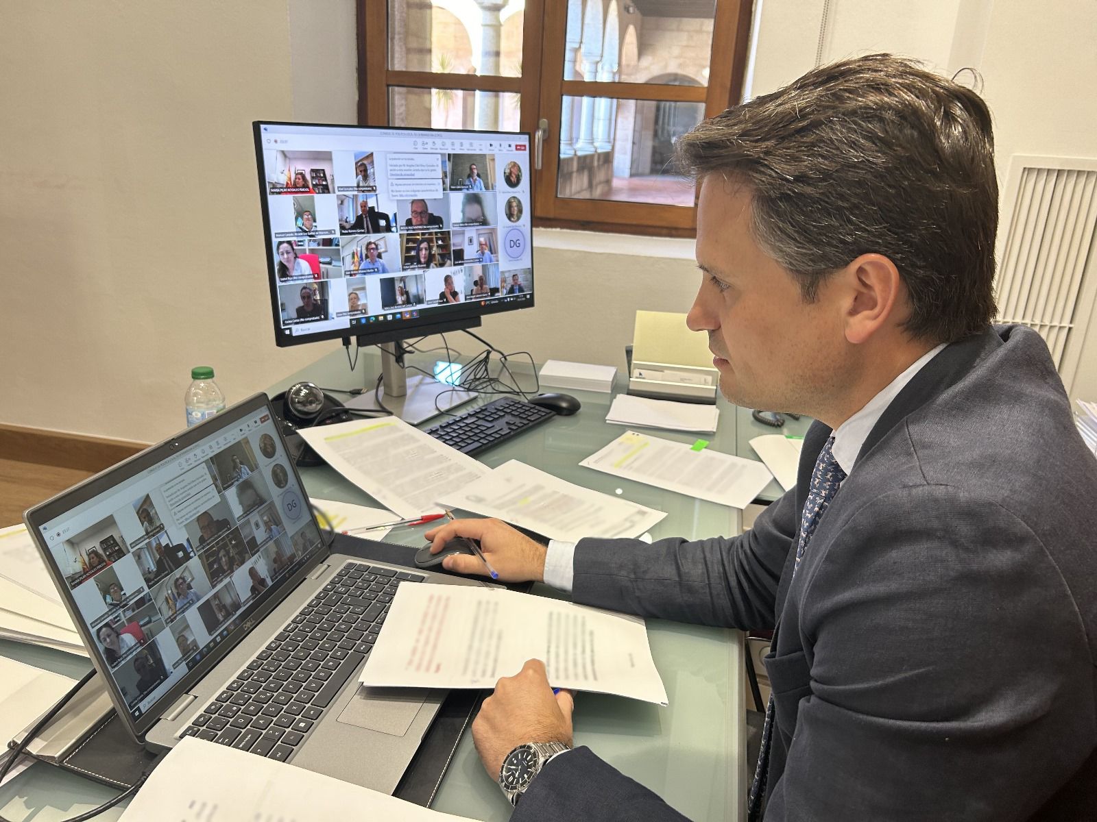 El Consejo de Política Local de Extremadura aprueba dos nuevos programas de colaboración para mejorar la calidad de vida de las personas mayores y sus cuidadores