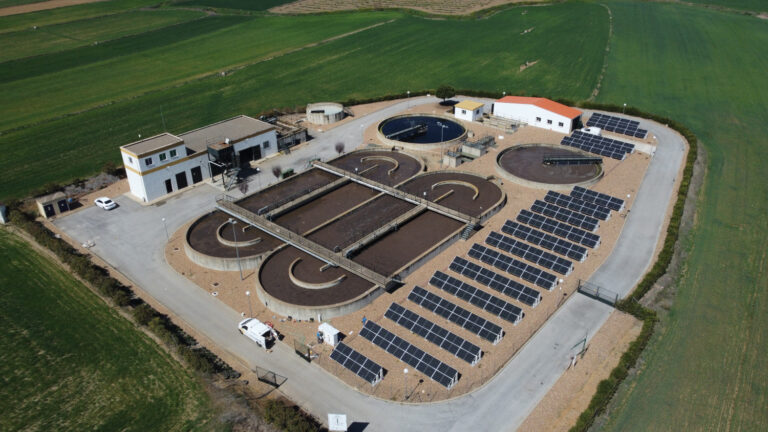 El agua depurada por Promedio en un año llenaría 6.800 piscinas olímpicas