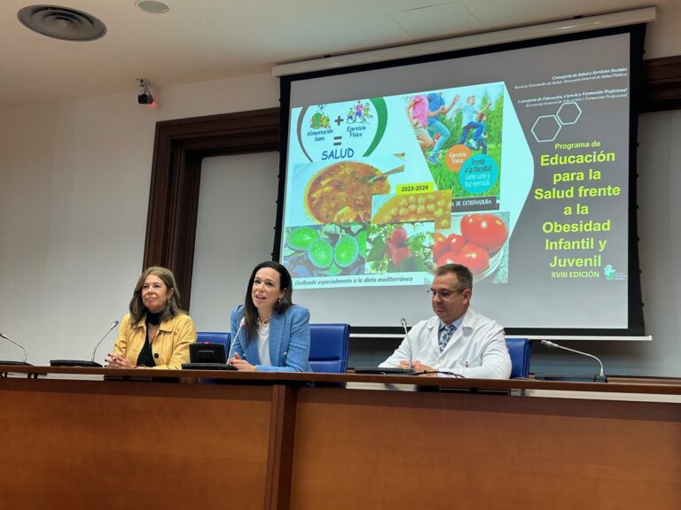 La consejera de Salud reconoce la preocupación de las administraciones sanitarias por la alta incidencia de la obesidad