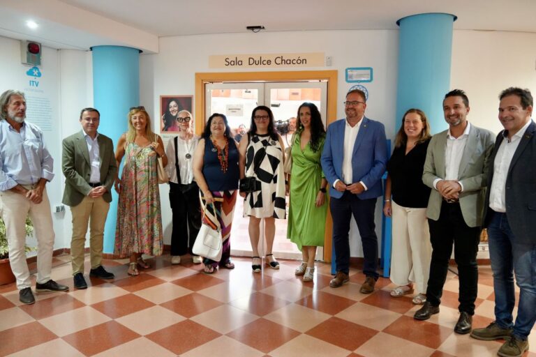 La Diputación de Badajoz convocará el Premio Dulce Chacón de Narrativa Española y será itinerante por toda la provincia