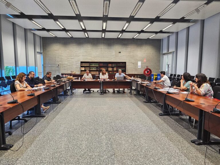Educación considera necesaria la actualización de la normativa autonómica sobre absentismo escolar