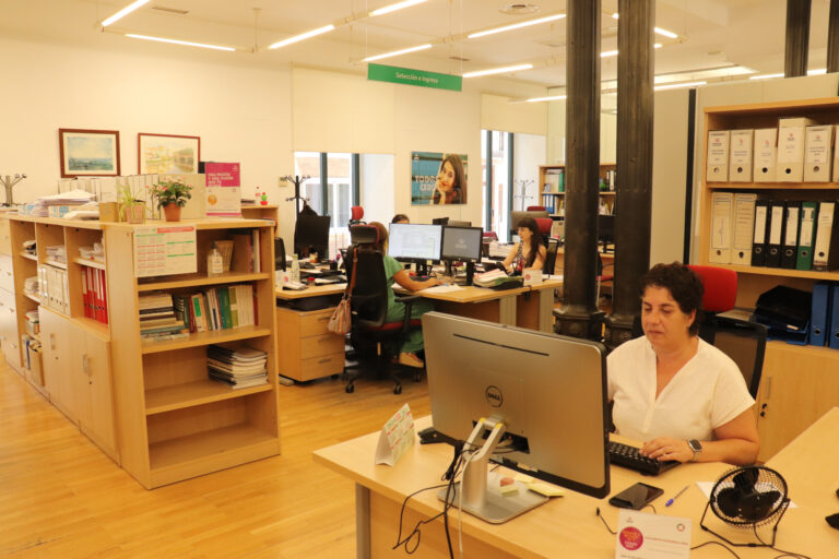 La Diputación de Badajoz abona a su personal en julio la subida salarial del 2%