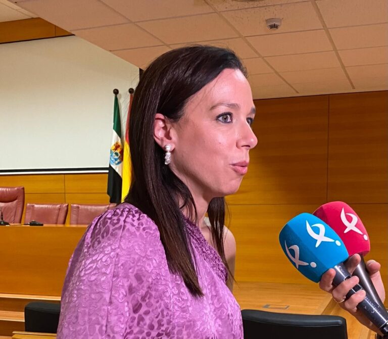 La consejera Gª Espada reclama al presidente Sánchez que los 15.000 millones de euros con los que pretende comprar el independentismo catalán se destinen a reforzar la Atención Primaria de todos los españoles