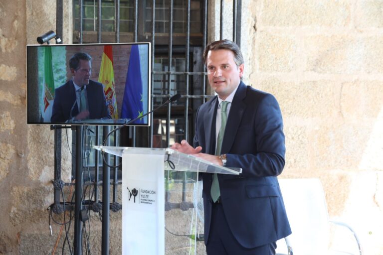 Abel Bautista aboga por aumentar las relaciones comerciales entre Extremadura y América Latina