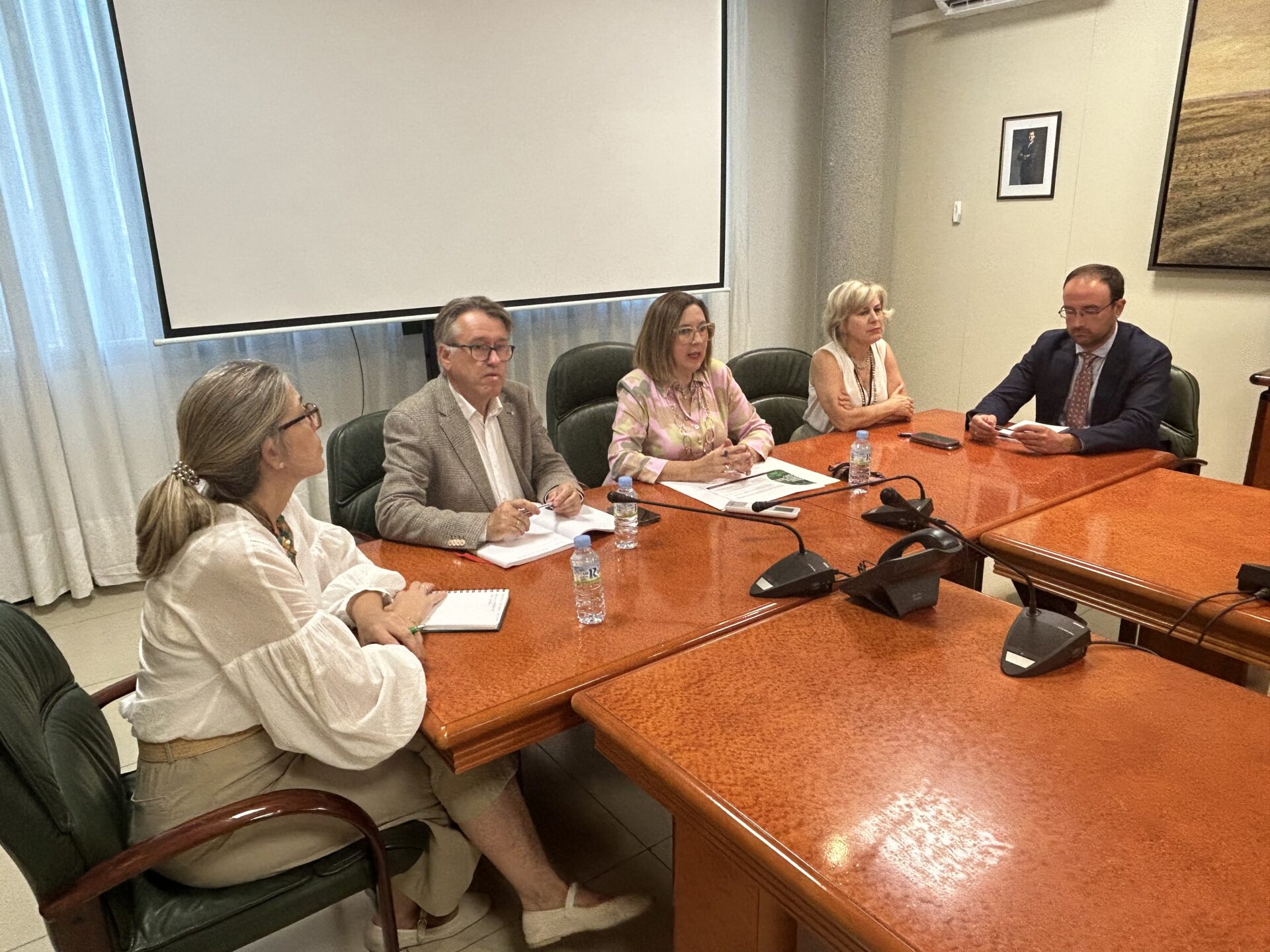 La Junta constituye la Comisión Sectorial de Industrialización, Energía y Política Agraria para seguir ahondando en el diálogo con sindicatos y patronal