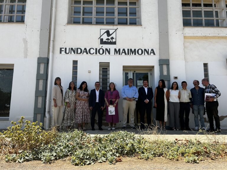 El consejero de Economía muestra su apoyo a la Cooperativa Virgen de la Estrella en el desarrollo de su proceso de internacionalización