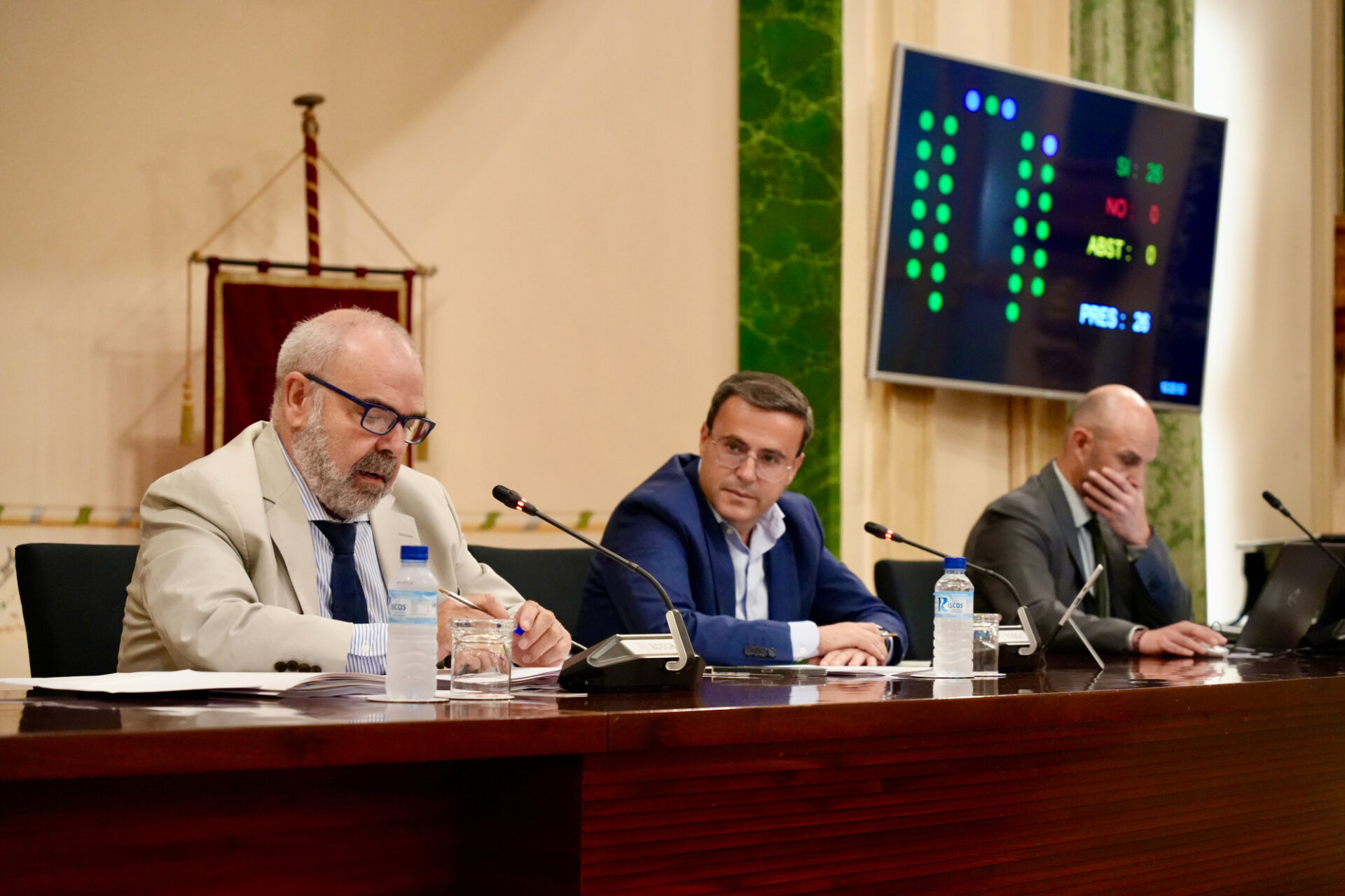 El presidente de la Diputación de Badajoz cierra el curso político recordando los 68 millones de euros invertidos el último mes en la provincia