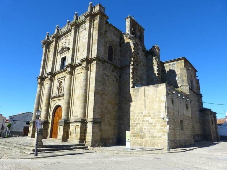 La Junta de Extremadura inicia la declaración de Bien de Interés Cultural para la Iglesia Parroquial de San Andrés en Zarza la Mayor
