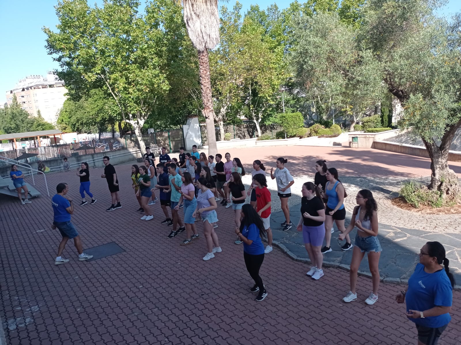 Más de un centenar de jóvenes participan en los campamentos de inmersión lingüística de El Anillo y Ciudad Deportiva de Cáceres