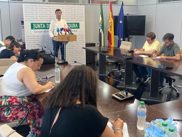 La Junta habilita una plataforma digital para prestar todos los servicios a usuarios del transporte público