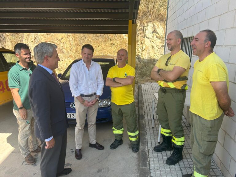 Abel Bautista destaca el trabajo de los profesionales del INFOEX en las laboras de extinción de incendios forestales