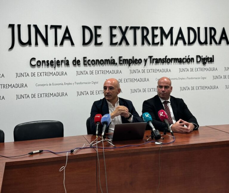 La Junta presenta un nuevo paquete formativo del Plan de Talento Digital para recualificar a egresados no digitales y fomentar el empleo en sectores de alta demanda