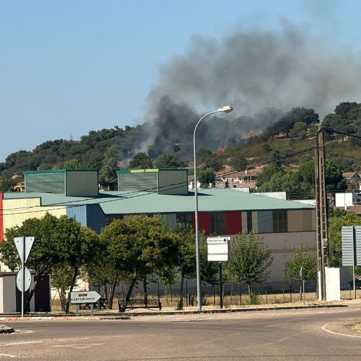El Infoex declara el nivel 1 en un incendio en Valdecaballeros
