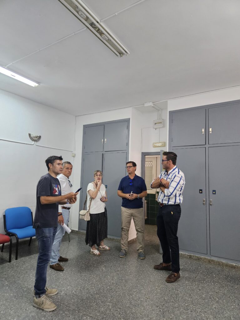 Educación visita el colegio PROA y garantiza que el curso comenzará con normalidad