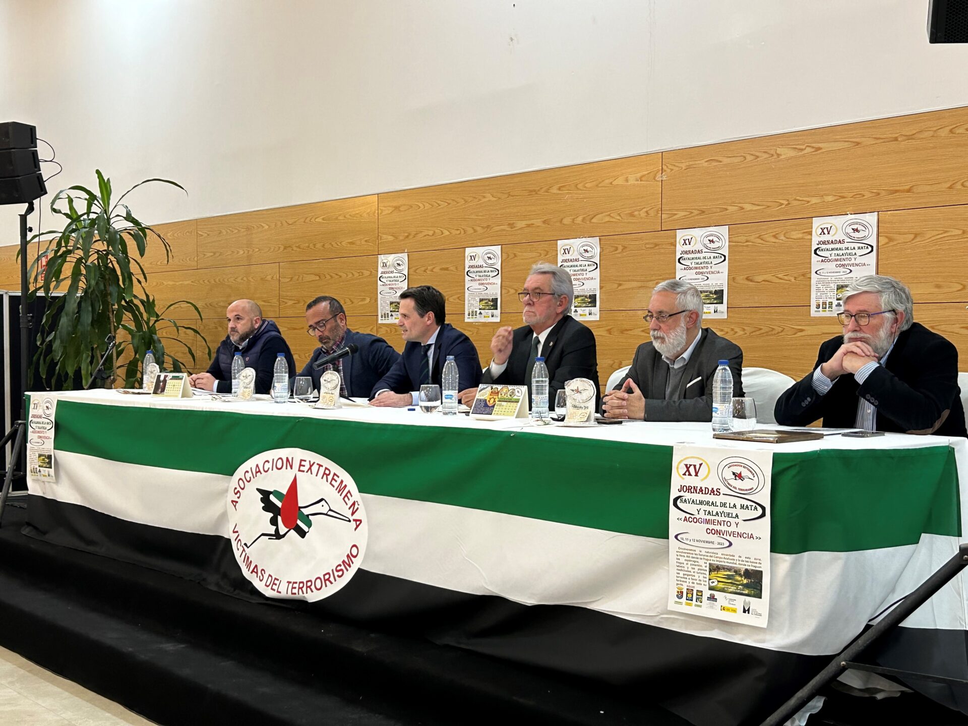 Abel Bautista inaugura la XV Jornadas de Acogimiento y Convivencia, organizadas por la Asociación Extremeña de Víctimas del Terrorismo en Talayuela