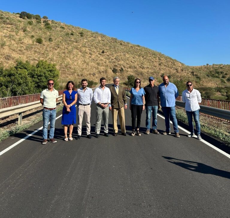 La Junta de Extremadura mejora el camino Jerez de los Caballeros-Encinasola con una inversión de un millón de euros