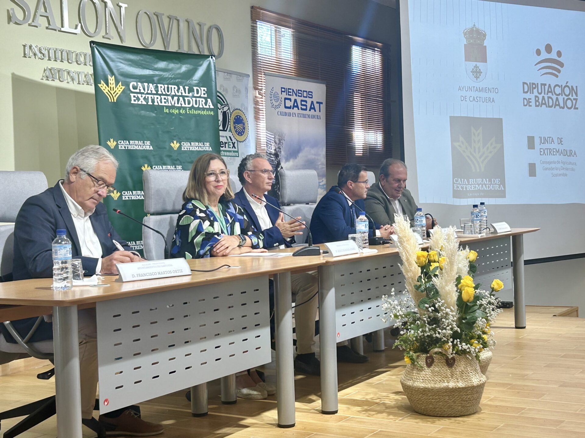 Mercedes Morán resalta en la inauguración del 39 Salón Ovino de Castuera el liderazgo de Extremadura en la producción nacional