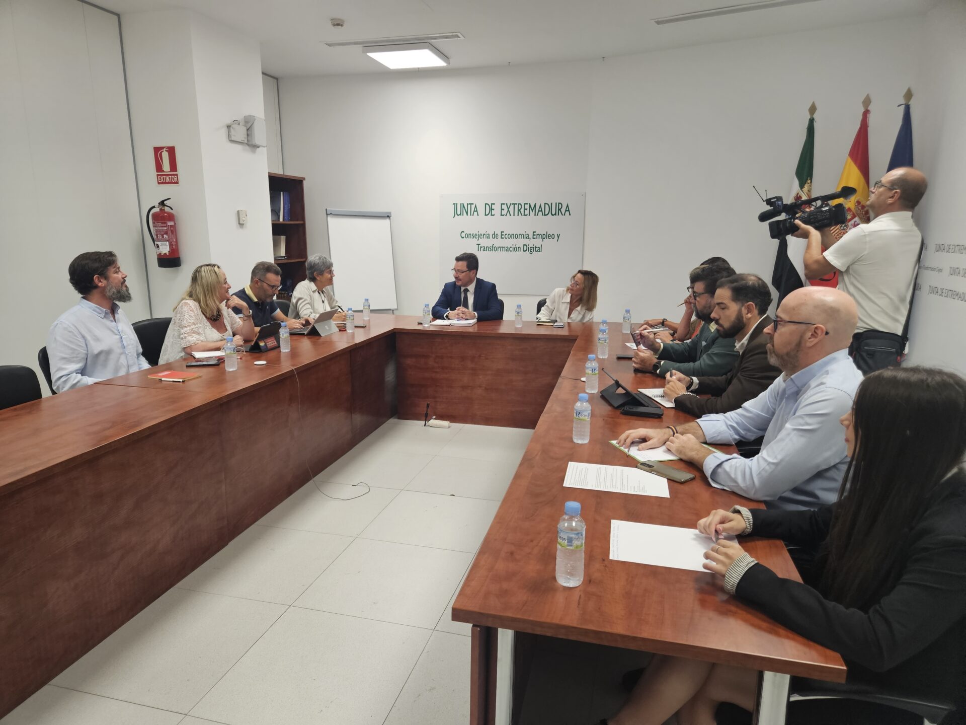 La Junta constituye la Comisión Sectorial de Economía, Empleo, Ciencia y Tecnología para seguir ahondando en el diálogo con sindicatos y patronal