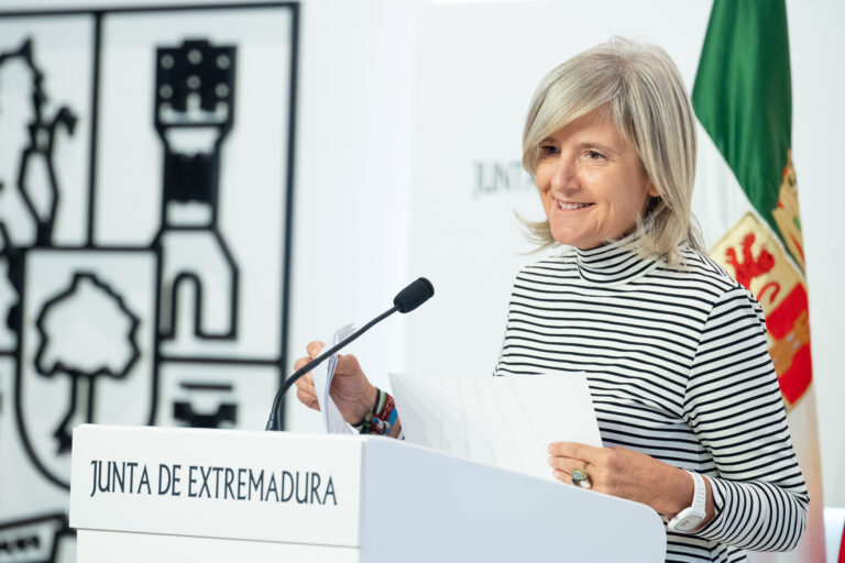 La Junta aprueba una ayuda a la natalidad de 500 euros para familias que residan en municipios de hasta 3.000 habitantes