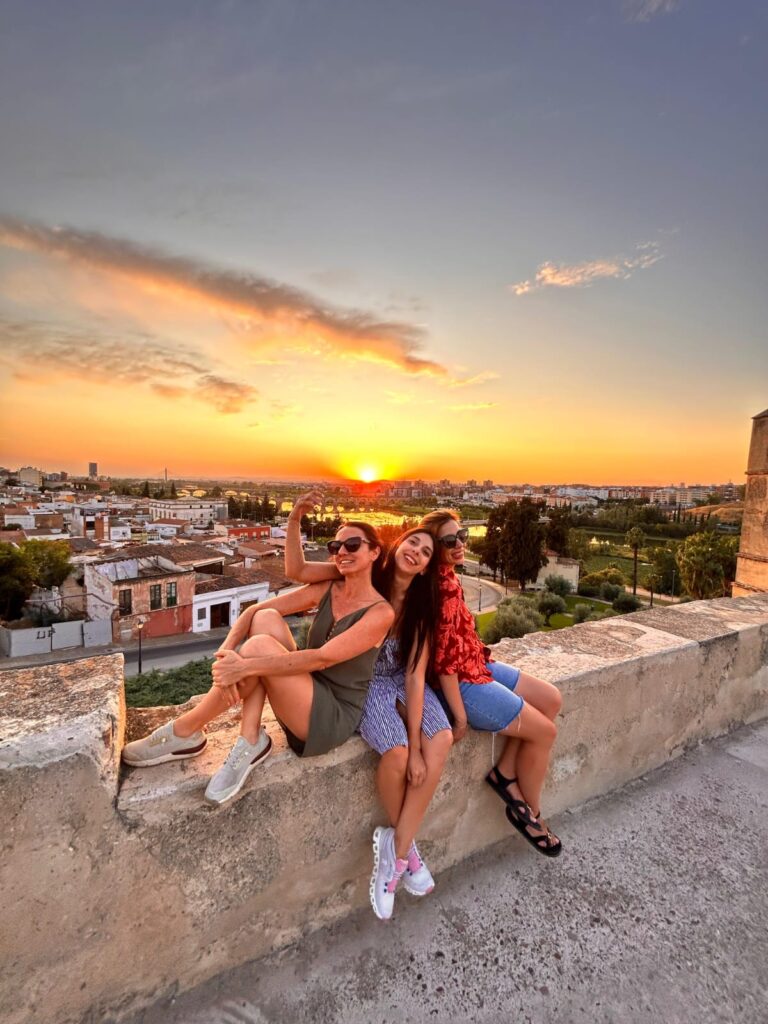 Extremadura se promociona como destino turístico seguro para mujeres que viajan en solitario