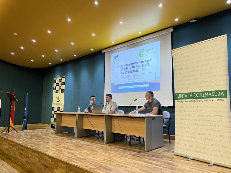 Más de un centenar de personas participa en una jornada de formación sobre autorizaciones administrativas para eventos deportivos en espacios naturales de Extremadura
