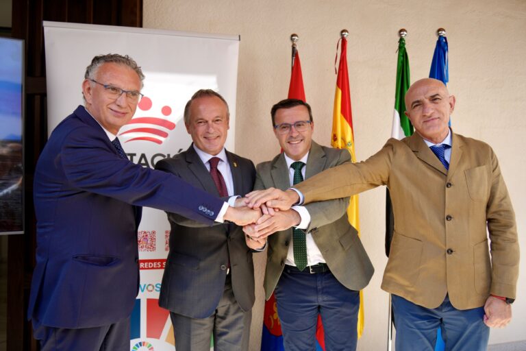 Diputación, Junta y CHG sellan su compromiso para ejecutar la carretera de la ‘Lanzadera’ que une Guareña con Santa Amalia