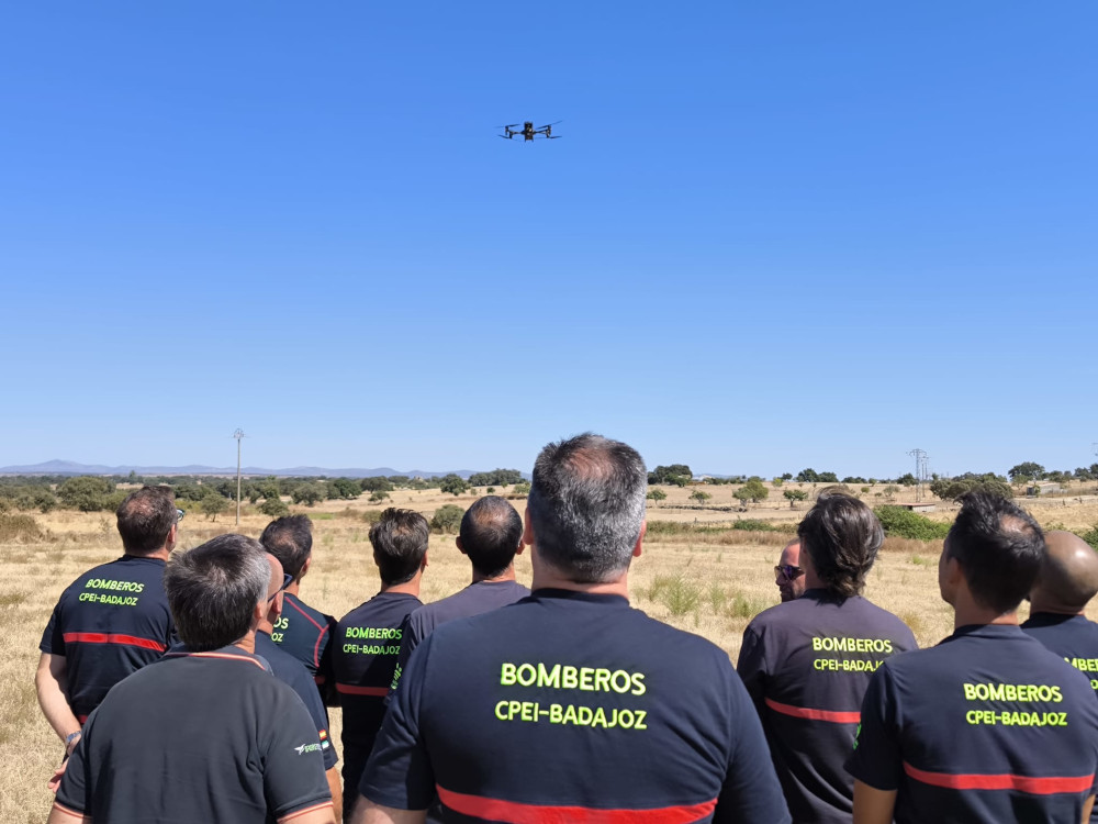El Consorcio Provincial de Bomberos de la Diputación de Badajoz desarrolla una formación en el uso de drones y Sistemas Aéreos de Visión