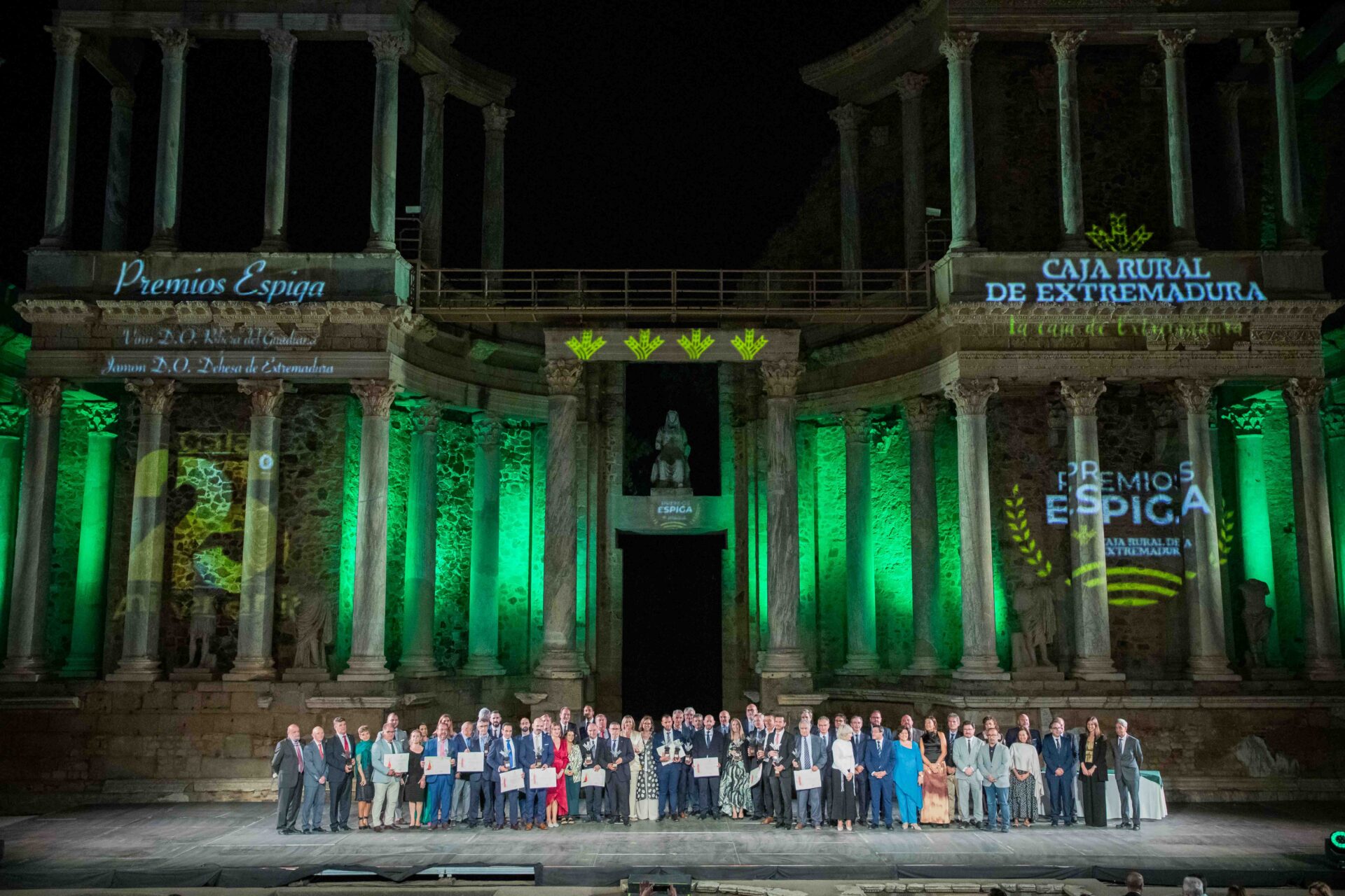 Guardiola felicita a los galardonados en el 25 aniversario de los Premios Espiga y destaca el compromiso de Caja Rural de Extremadura “con nuestros valores y raíces”