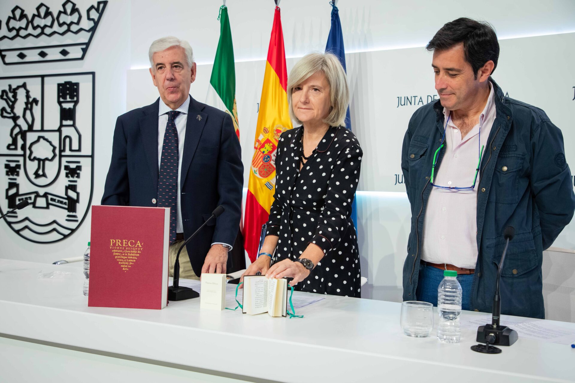 La Editora Regional de Extremadura publica el facsímil de ‘Praecationes Biblicae’ perteneciente a la Biblioteca de Barcarrota