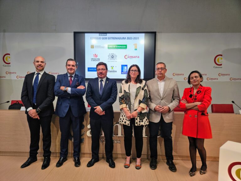 El consejero Guillermo Santamaría destaca la utilidad del informe GEM sobre emprendimiento para el desarrollo de la gestión pública en este ámbito