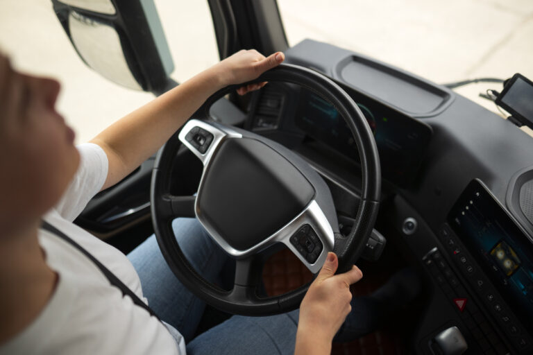 El DOE publica las ayudas del Bono Transporte que permitirá mejorar la formación y empleabilidad del sector
