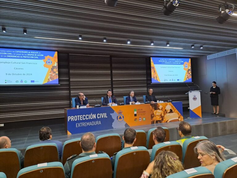 La Consejería de Presidencia, Interior y Diálogo Social celebra una jornada para dar a conocer las capacidades y recursos de los servicios de emergencia