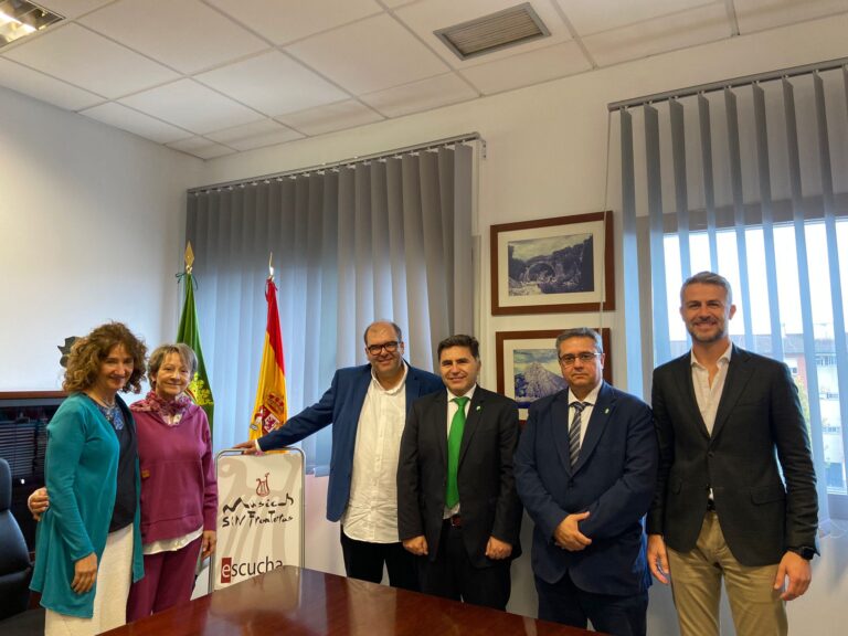 El SES y la Asociación ‘Músicos Solidarios sin Fronteras’ llevan la música a los hospitales extremeños