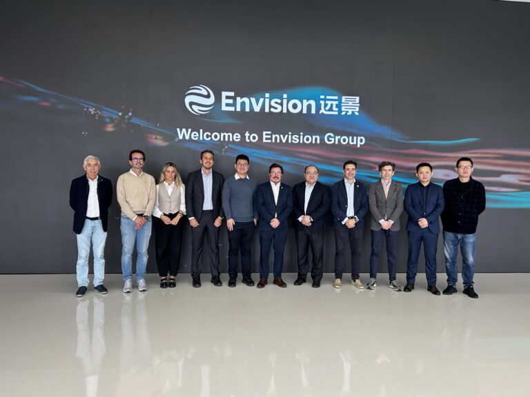 La Junta avanza con Envision Energy sobre el desarrollo de futuros proyectos de hidrógeno en Extremadura
