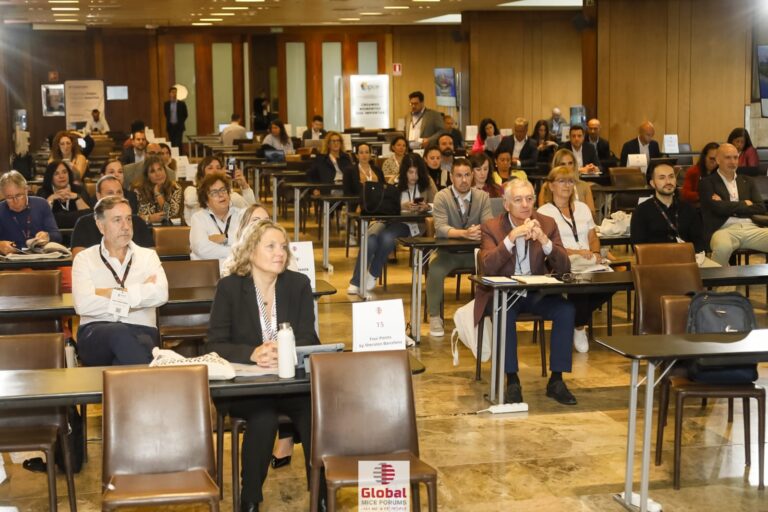 La Junta presenta Extremadura como destino de negocios e incentivos a 20 compradores especializados en Santander