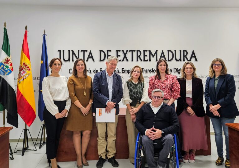 La Junta desarrolla convenios con la Fundación de Secretariado Gitano y con Integracall como compromiso de inclusión social y para el desarrollo económico de Extremadura