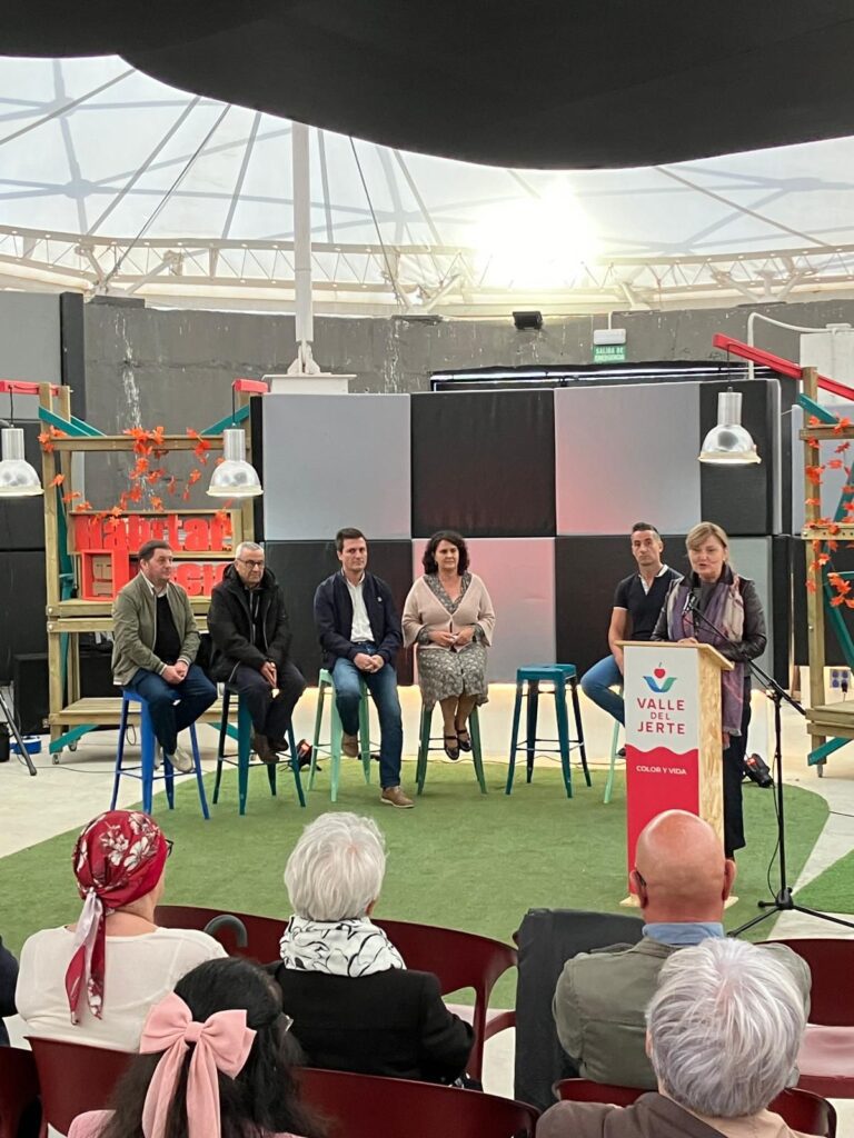 La Junta de Extremadura pone en valor el reclamo turístico que supondrá la Otoñada 2024 que se celebra en el Valle del Jerte