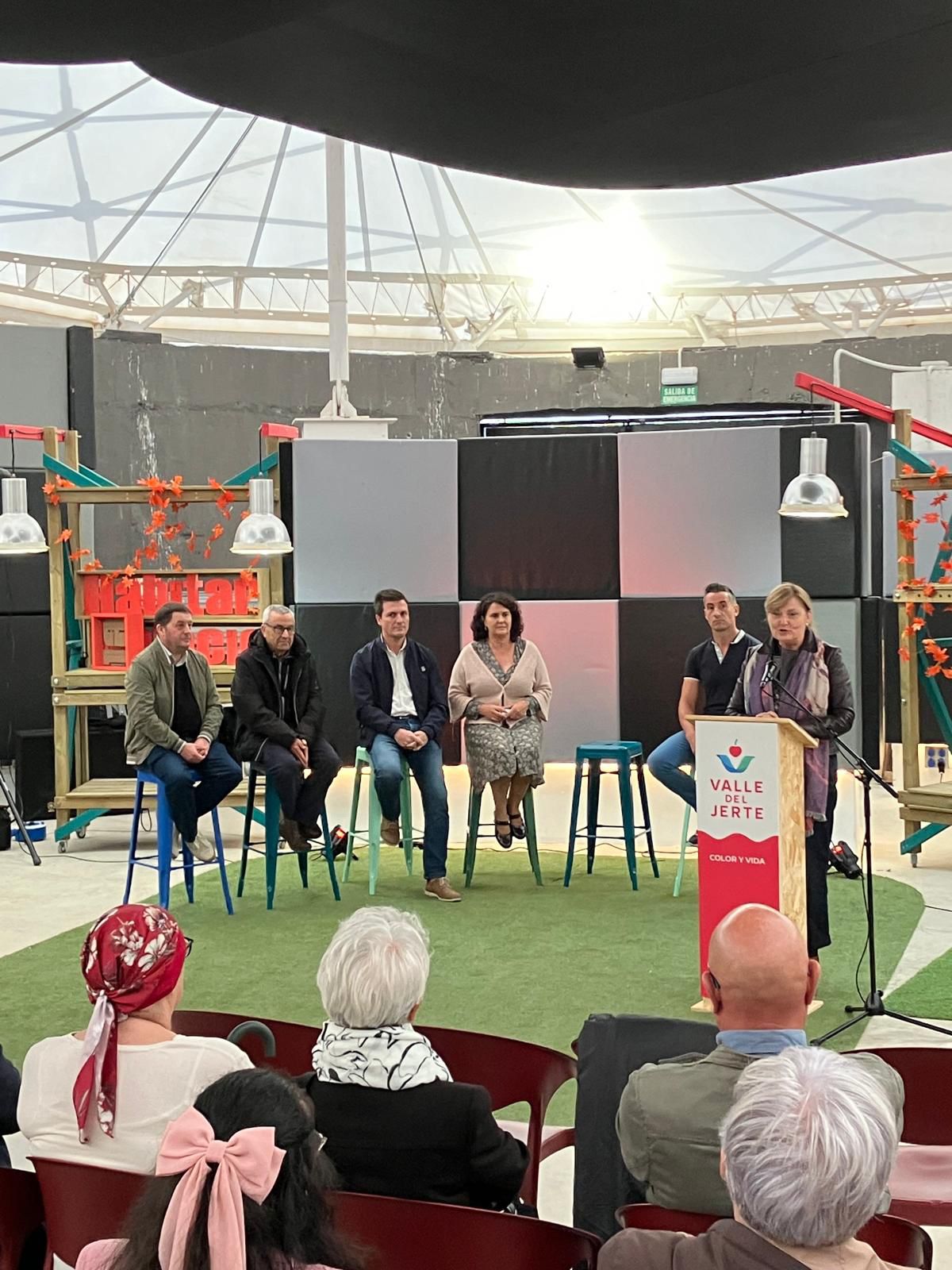 La Junta de Extremadura pone en valor el reclamo turístico que supondrá la Otoñada 2024 que se celebra en el Valle del Jerte