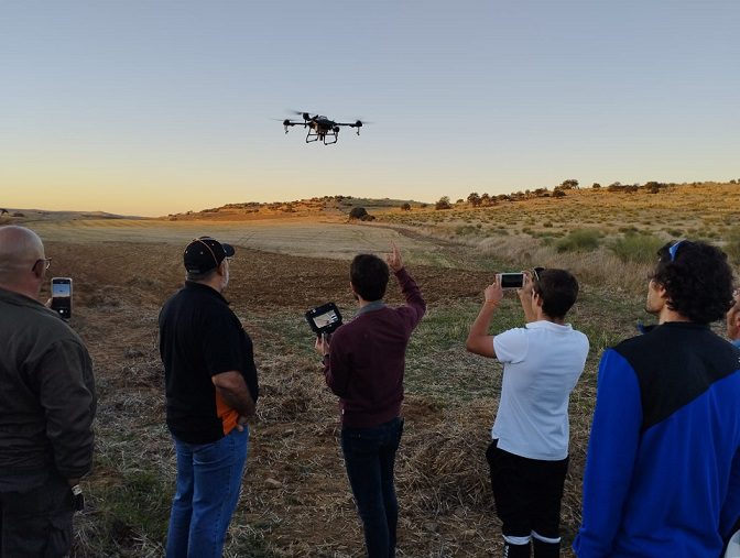 EL CFMR de Villafranca de los Barros oferta un curso de pilotaje de drones y aeronaves para la aplicación de productos fitosanitarios