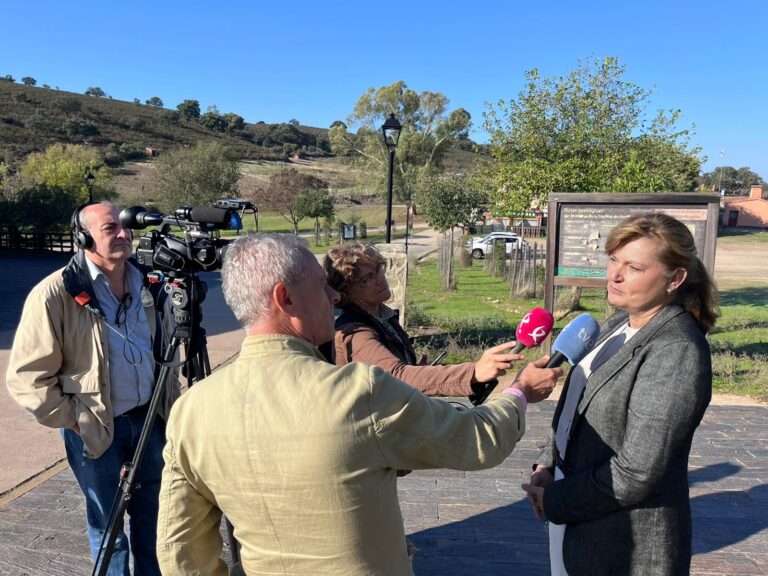 La Junta pone en valor la plataforma inclusiva ‘Senderismo en Monfragüe y su entorno’ que recoge 72 rutas y visibiliza todos los municipios de la comarca