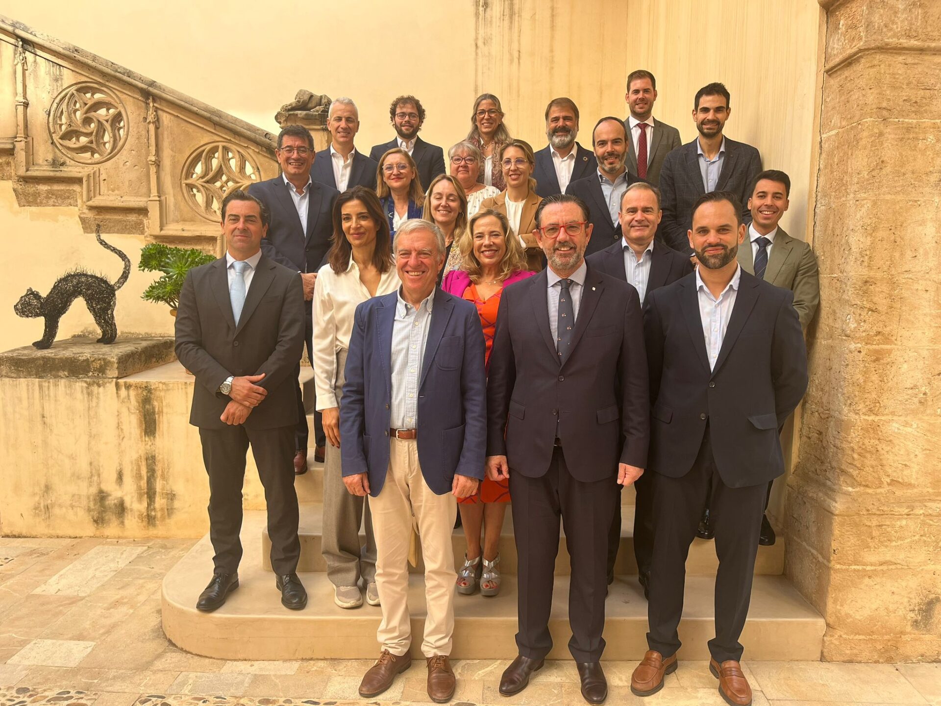 La Junta muestra el liderazgo de Extremadura en fabricación de energía fotovoltaica en el mayor encuentro de directores generales de energía de España