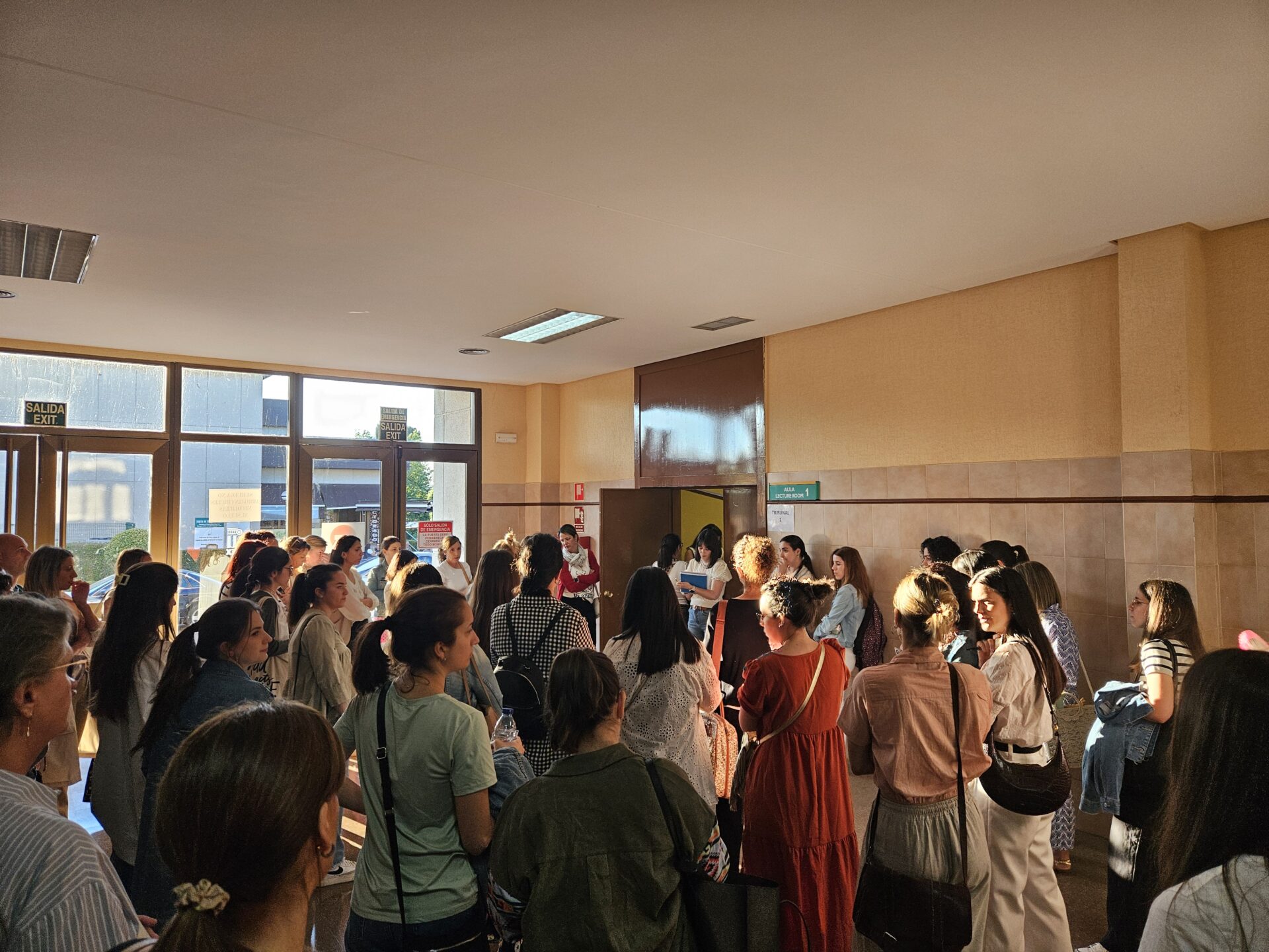 Educación anuncia su propuesta de convocar oposiciones del cuerpo de Secundaria, incluyendo especialidades de FP, para 2025