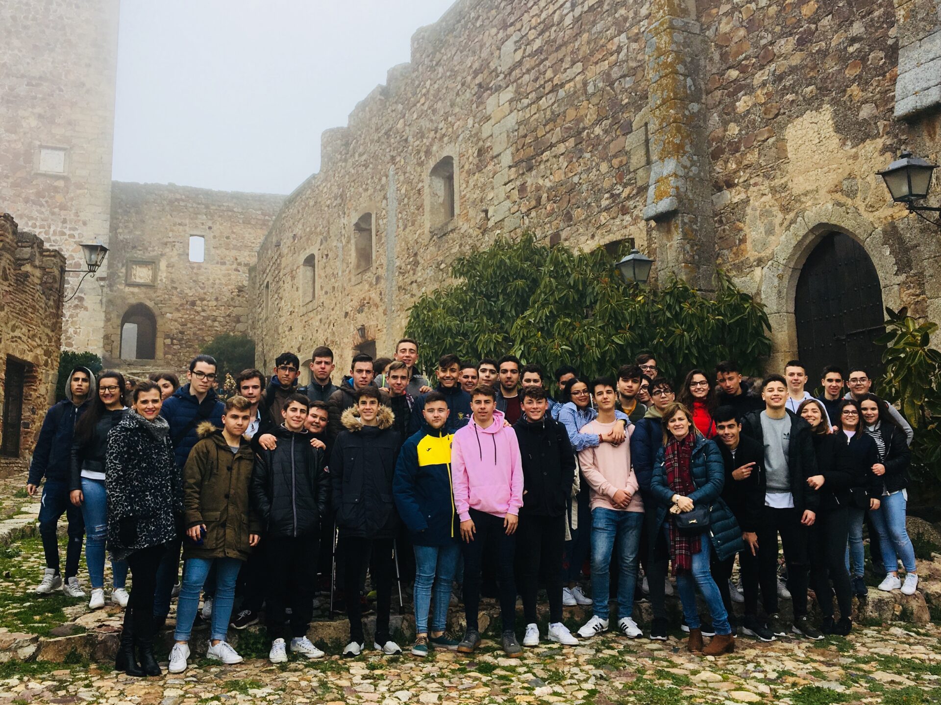 Educación destina 135.000 euros para que los centros participen en programas de rutas por espacios naturales y culturales por Extremadura