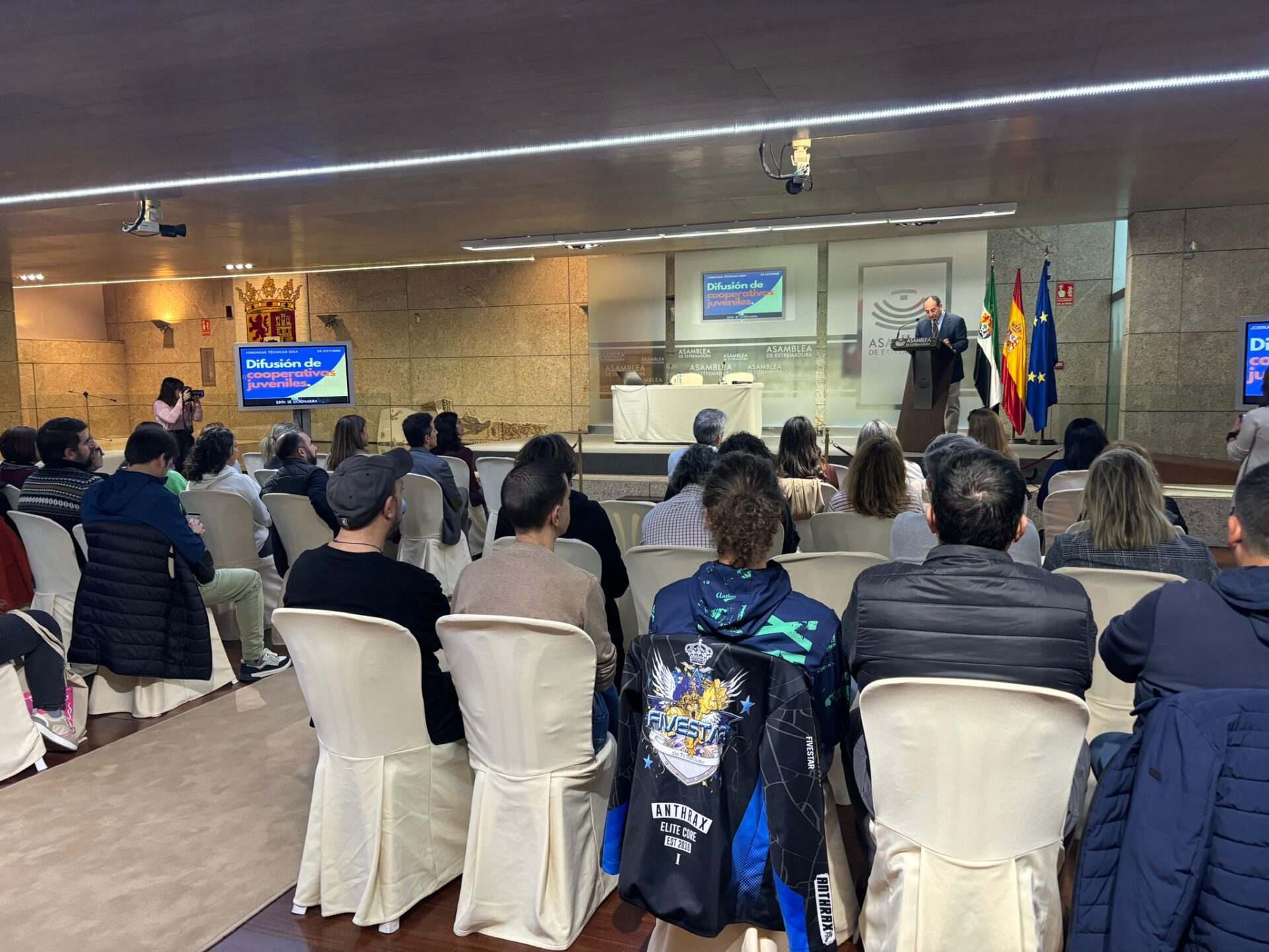 La Junta visibiliza las oportunidades de empleo joven a través de las cooperativas juveniles y la economía social en una jornada dirigida a personal técnico